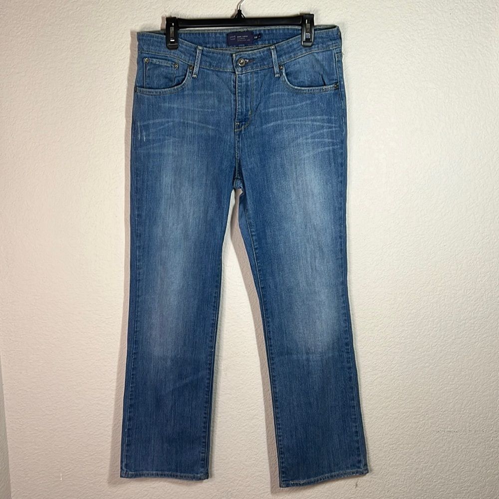 Levi's Blue Mid Rise Demi Curve Classic Straight Leg Women's Size 12/31